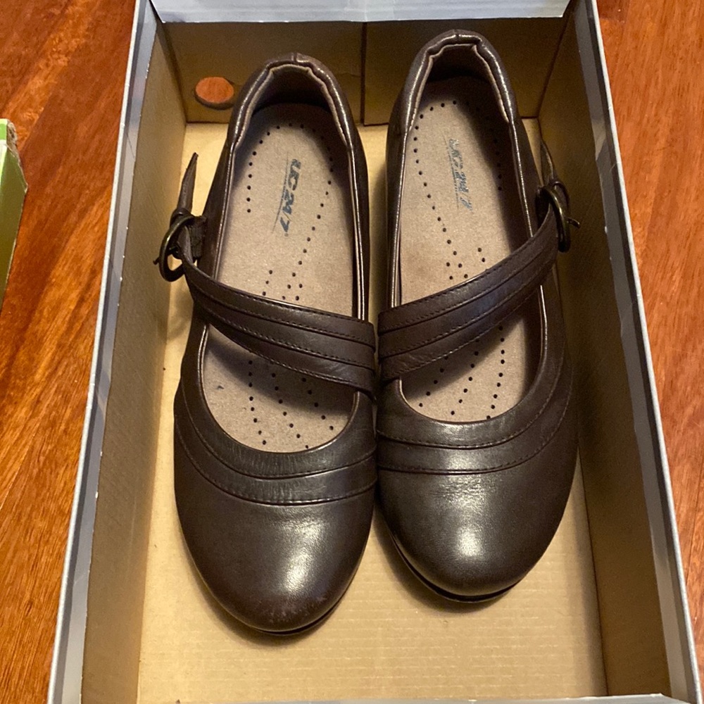 Womens shoes